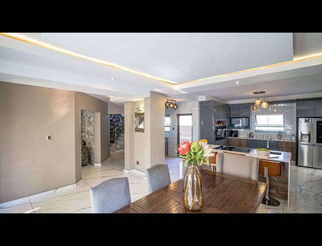 4 BEDROOM GATED ESTATE FOR SALE IN KYALAMI HILLS